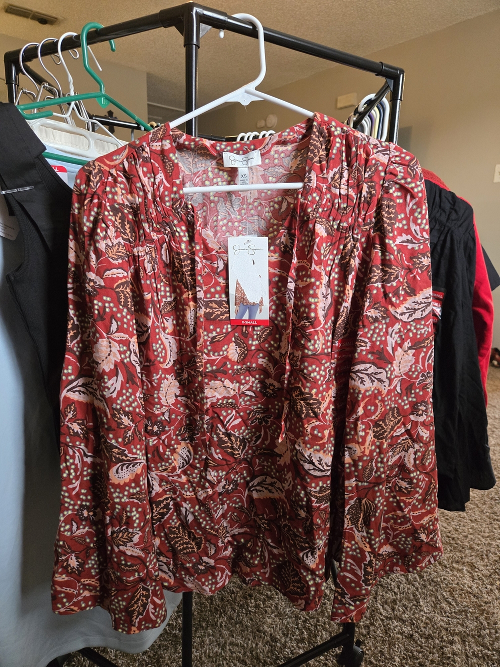 Jessica Simpson Red Paisley Floral V-Neck Blouse